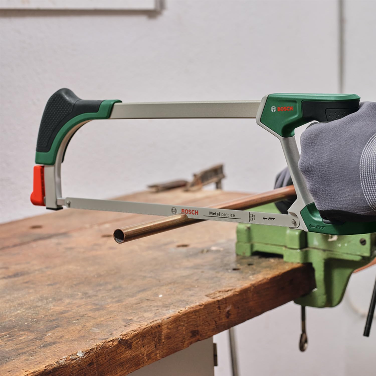 Thumbnail 2 de Bosch seghetto 300 mm con lame extra: impugnatura Softgrip e taglio universale per metallo, legno e plastica