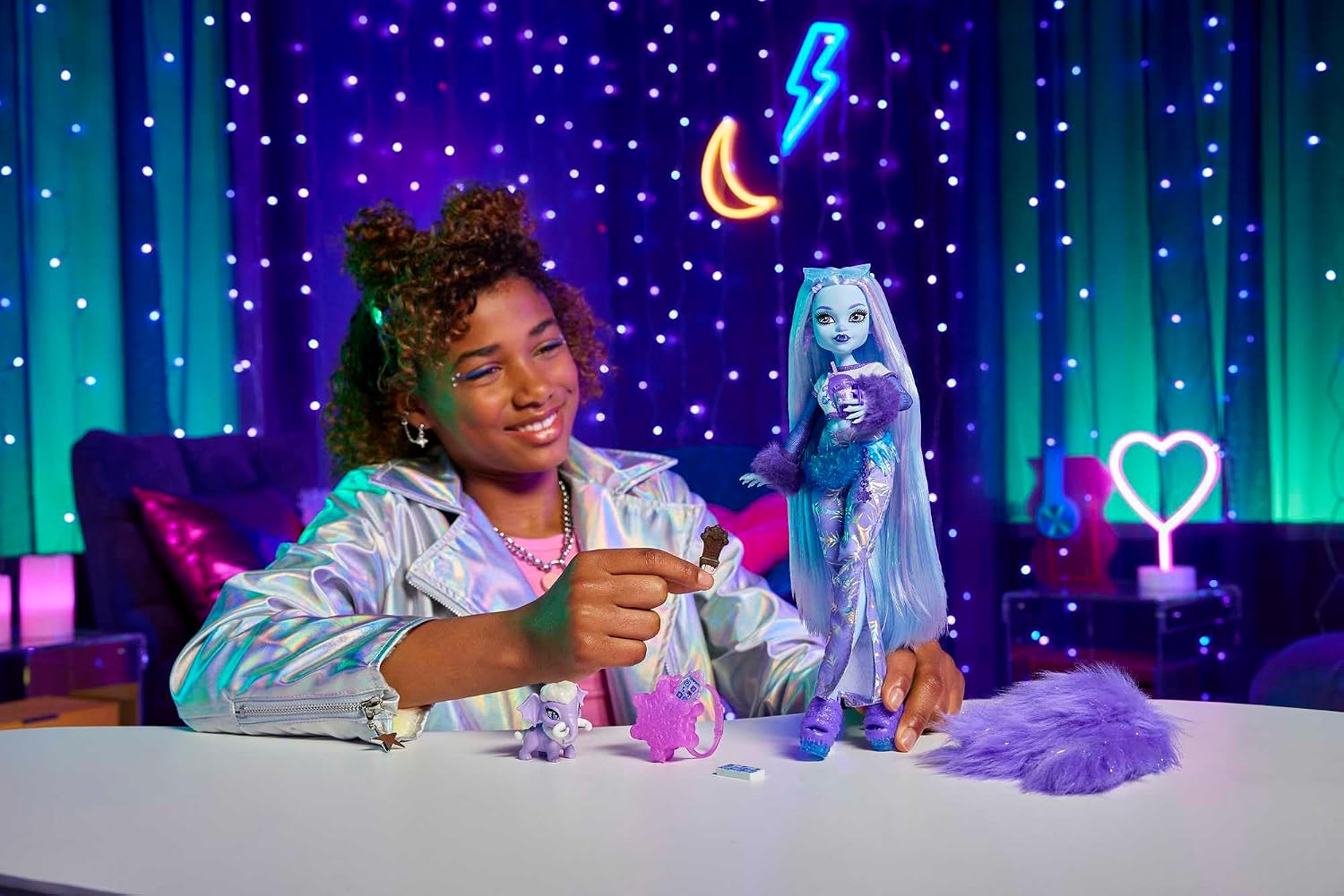 Detalle 2 de Monster High Abbey Bominable Puppe 4+