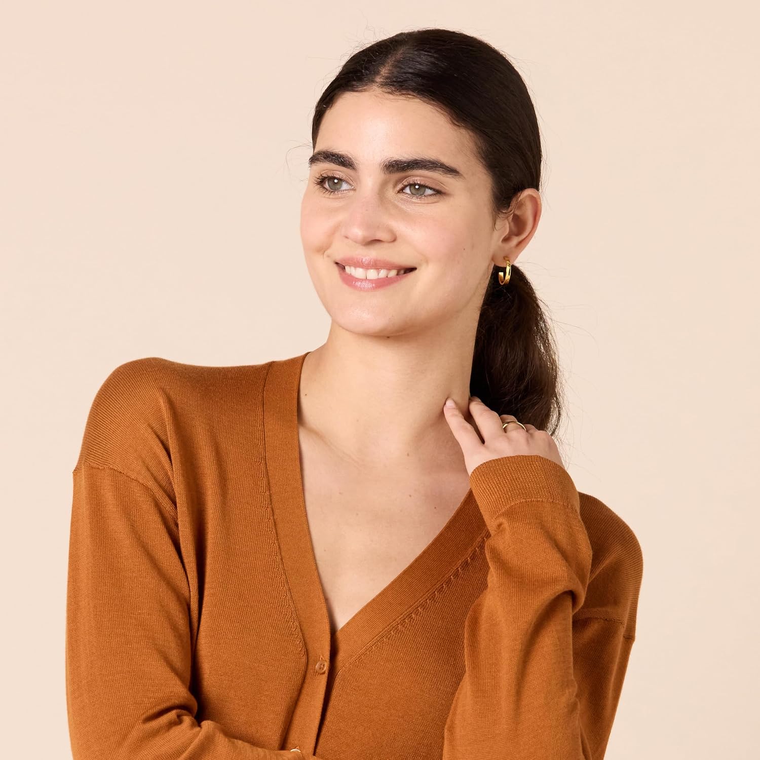 Detalle 2 de Amazon Essentials Womens V-Neck Cropped Cardigan