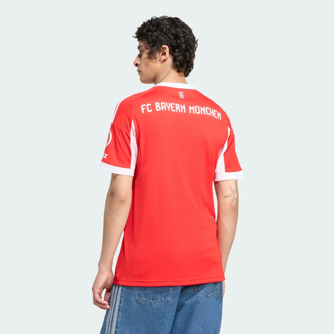 Detalle de Adidas camiseta Bayern primera 25/26