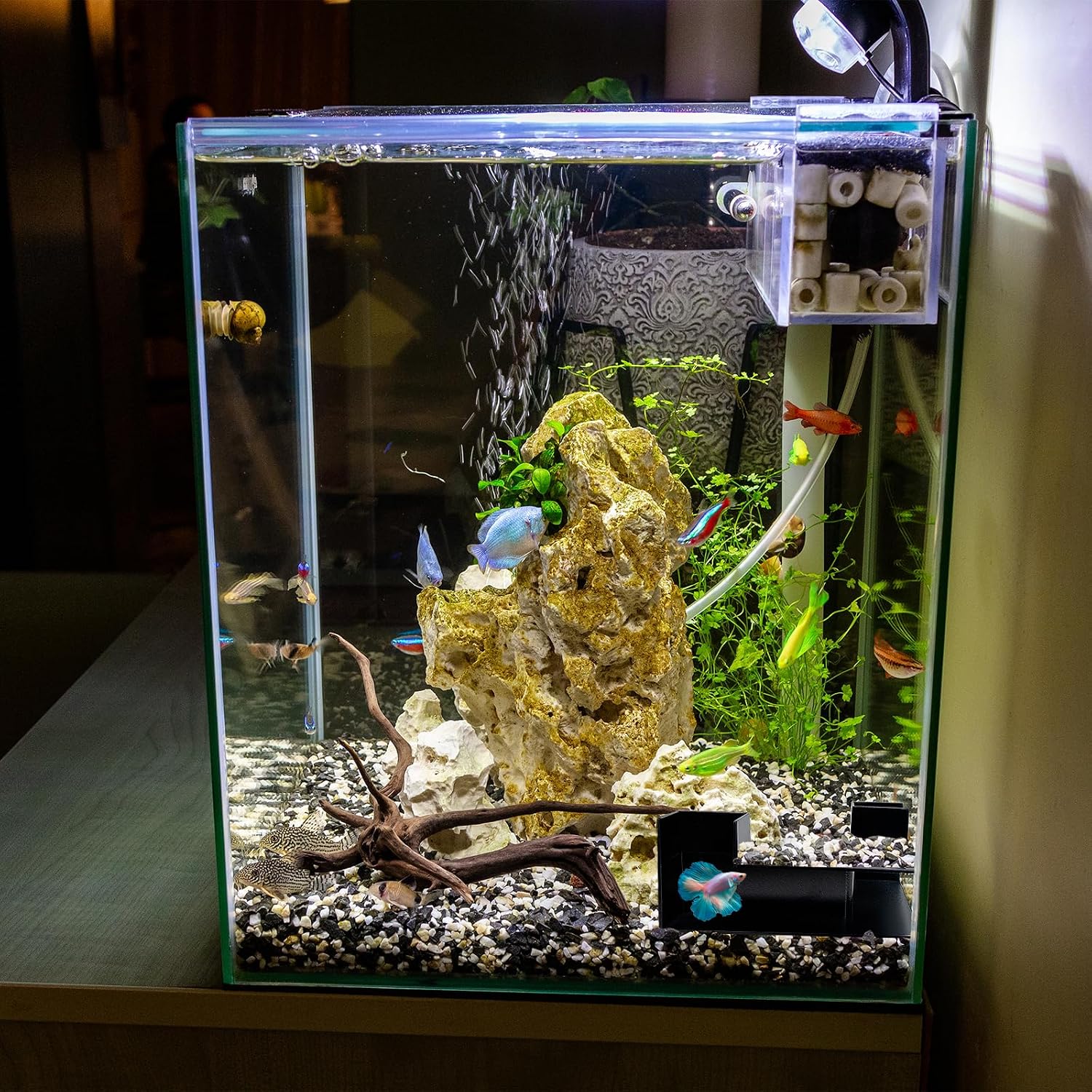 Detalle de Mudoulu Aquarium Tunnel Decoration: Corner ABS Hideout for Shrimp, Betta and Crayfish