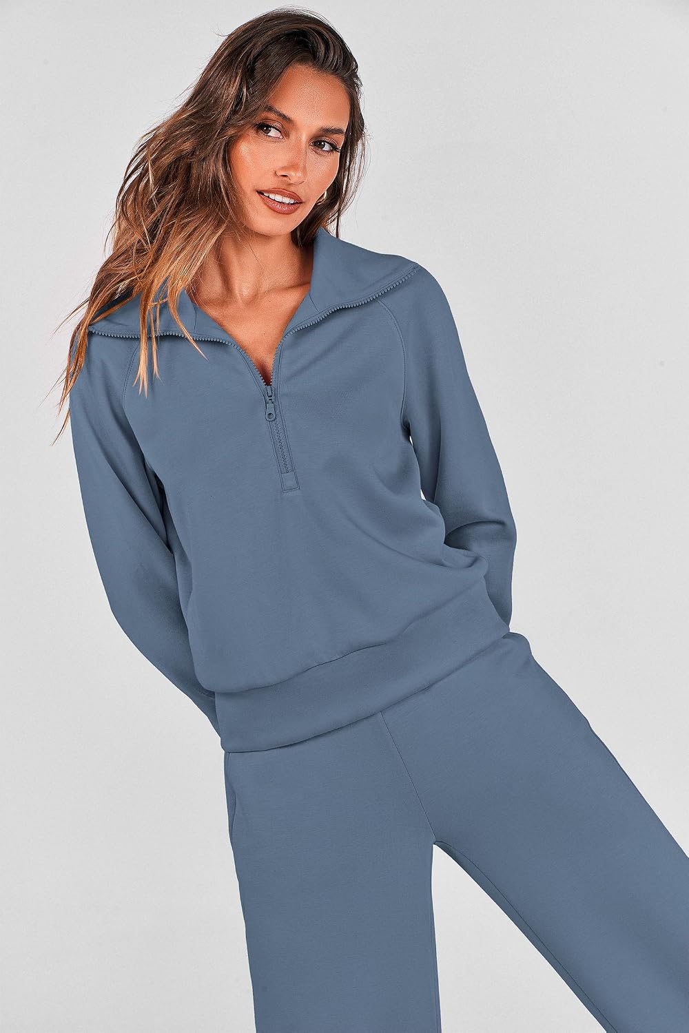 Detalle de PRETTYGARDEN Women’s 2-Piece Casual Tracksuit Set (Half-Zip Sweatshirt + Wide-Leg Pants)