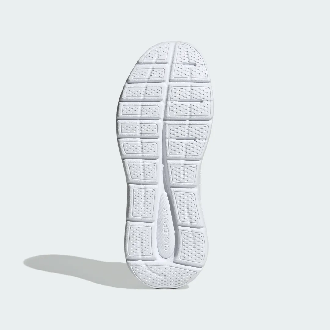 Detalle de adidas Zapatilla Cloudfoam Comfy Elastic Lace en blanco