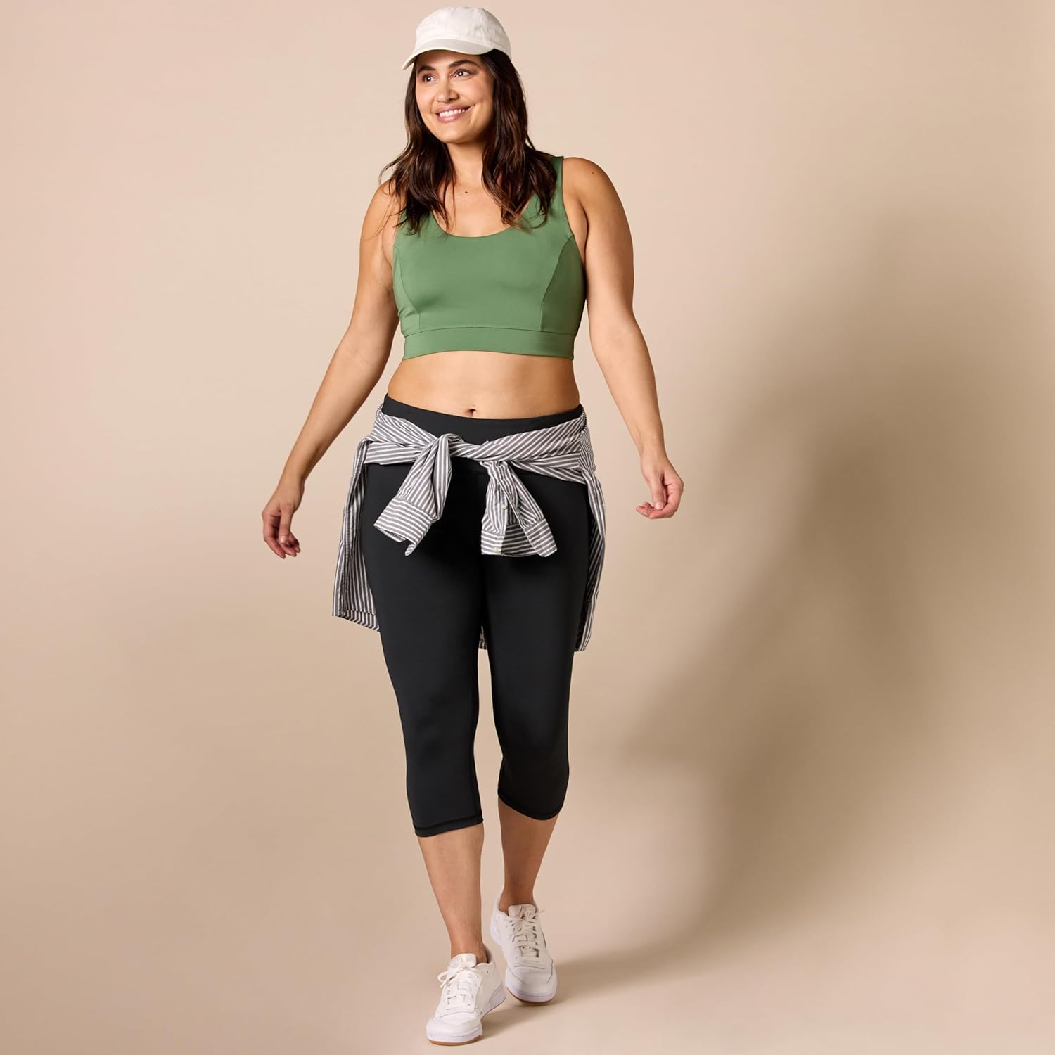 Thumbnail 6 de Amazon Essentials Women's Exercise Workout Leggings: Active Sculpt Mid-Rise Capri with Pockets