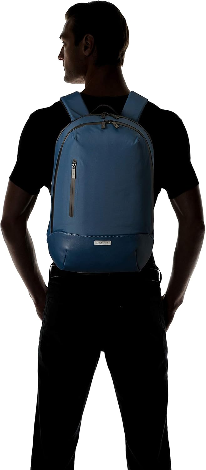 Detalle 2 de Moleskine Sac à Dos Collection Metro pour ordinateur portable / tablette jusqu’à 15" – Bleu Saphir (31 x 47 x 13 cm)