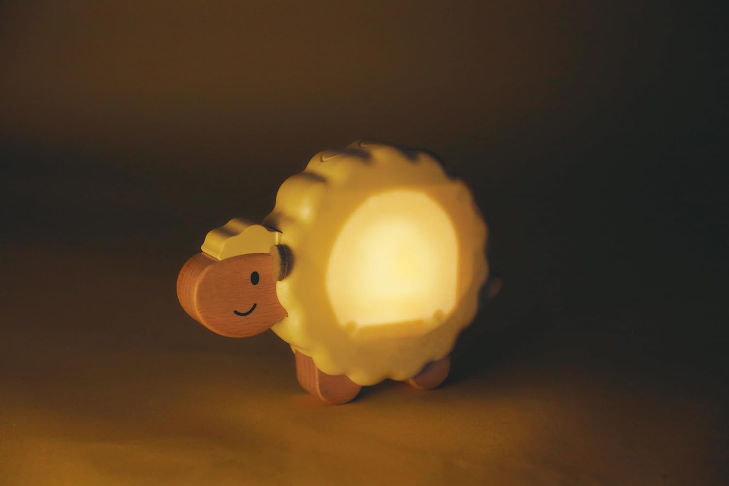 Thumbnail 3 de Hape Schlafschaf Suse – Nachtlicht und Spieluhr mit 5 Liedern, USB-Aufladung, sanftes Schlummerlicht