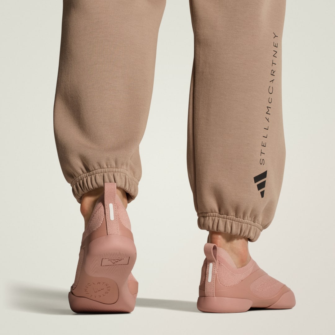 Detalle de Zapatilla Adidas by Stella McCartney Taekwondo – marrón