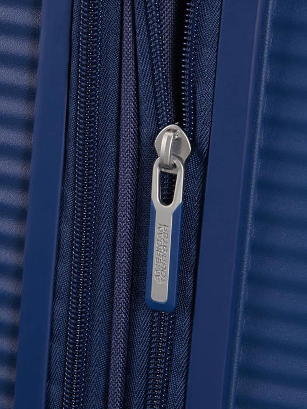 Detalle de American Tourister Soundbox Trolley S espandibile da cabina 55 cm, Blu (Midnight Navy)