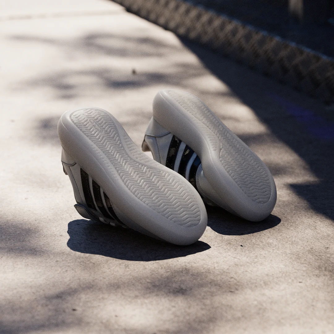 Detalle de Zapatilla Barreda Decode Children de Adidas: comodidad y estilo para peques