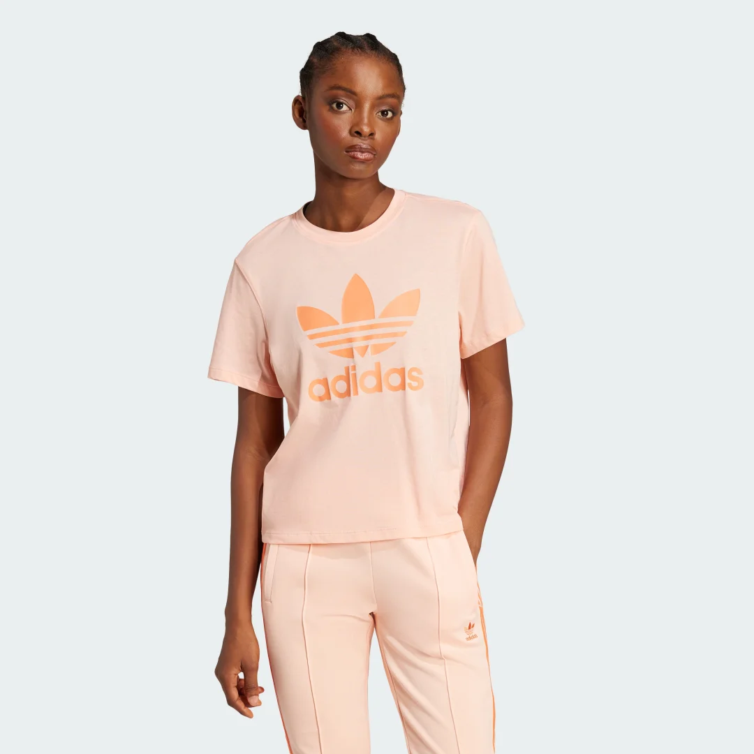 Detalle de Camiseta Adicolor Trefoil Boxy de Adidas – Rosa