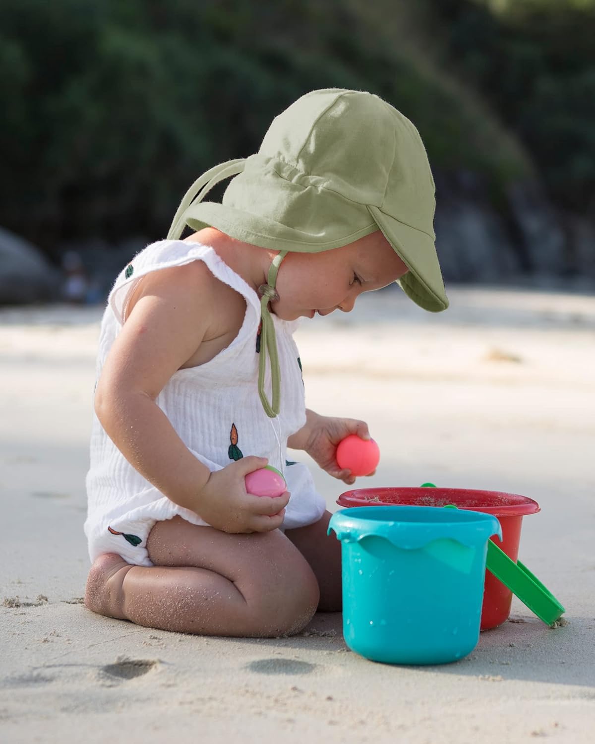 Detalle de FURTALK Baby- und Kleinkind-Sonnenhut mit UPF 50+ und verstellbarer Kinnriemen- & Halsklappe