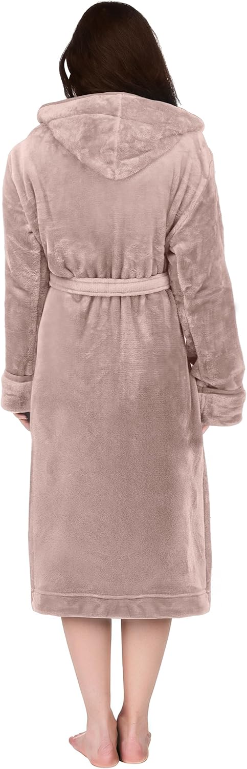 Detalle 2 de NY Threads damesbadjas van microvezelflanel fleece met capuchon en zakken
