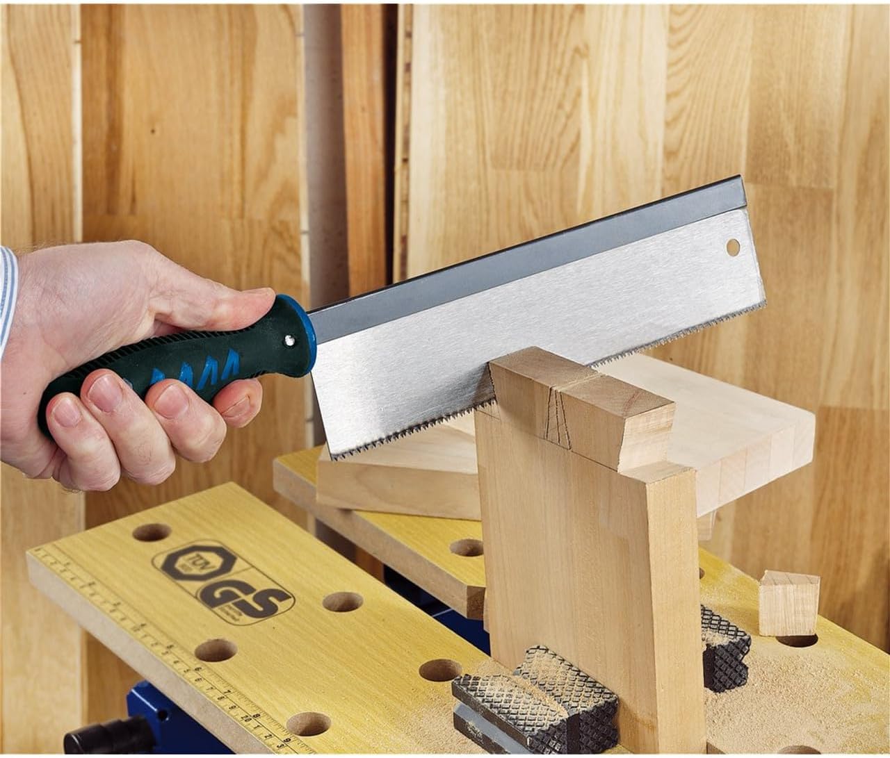 Detalle 2 de Draper 250mm Hardpoint Dovetail Saw 10TPI (29266) – heavy-duty hand saw