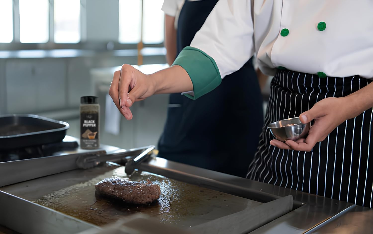 Detalle 2 de Fresh Finest Coarse Ground Black Pepper, 12 oz