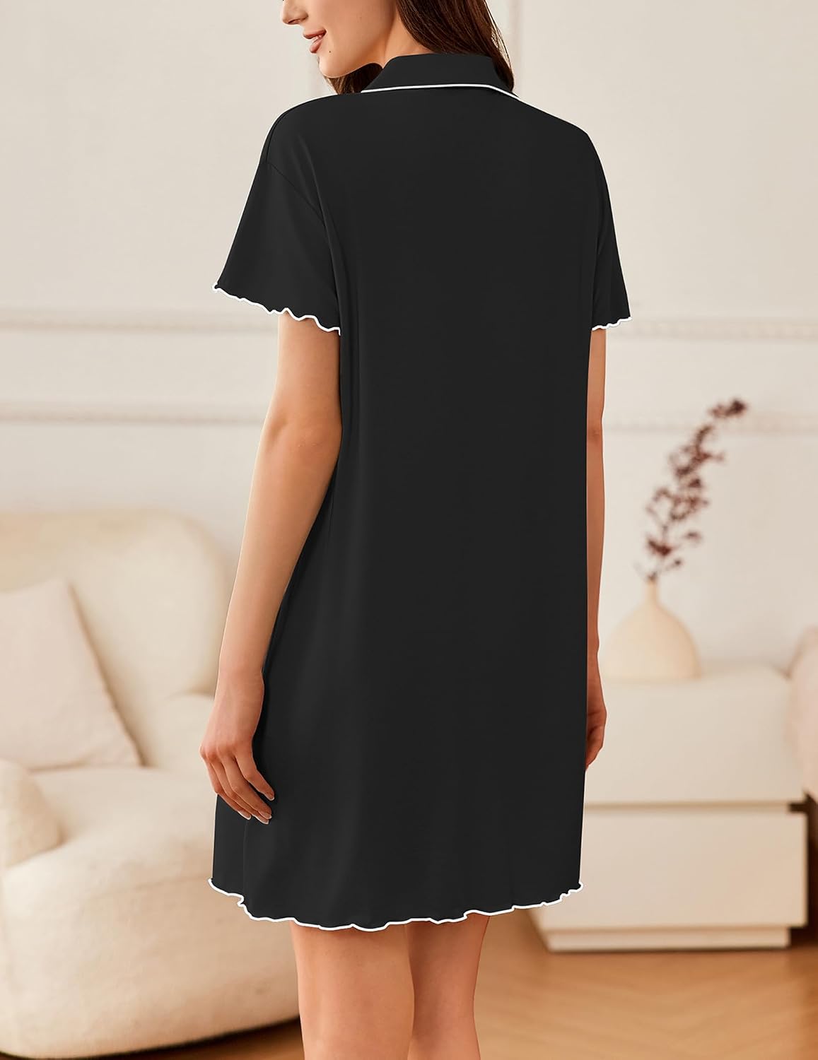 Detalle de Ekouaer Button-Down Short-Sleeve Nightgown with Contrast Piping