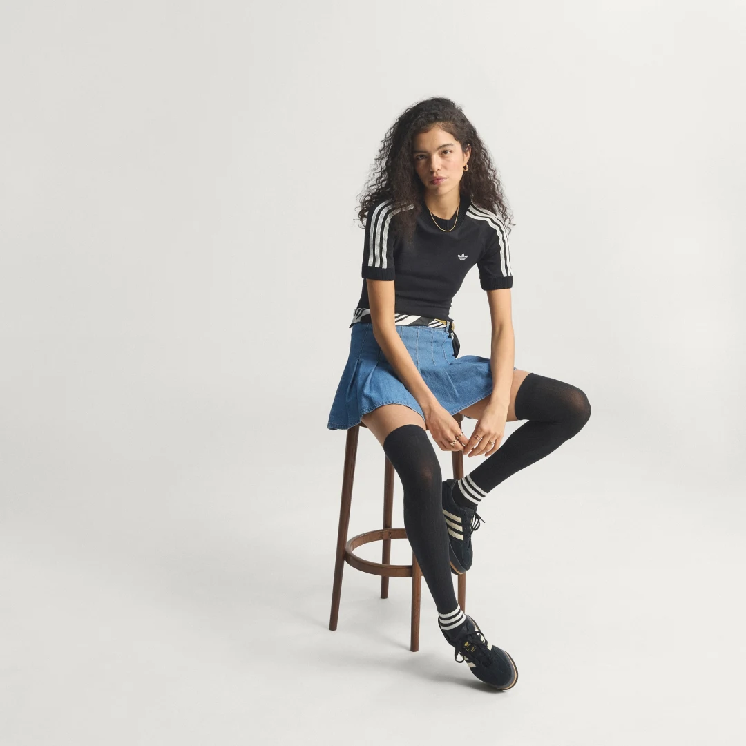 Thumbnail 2 de Cali T-Shirt con Detalles de Crochet Tejido de Adidas