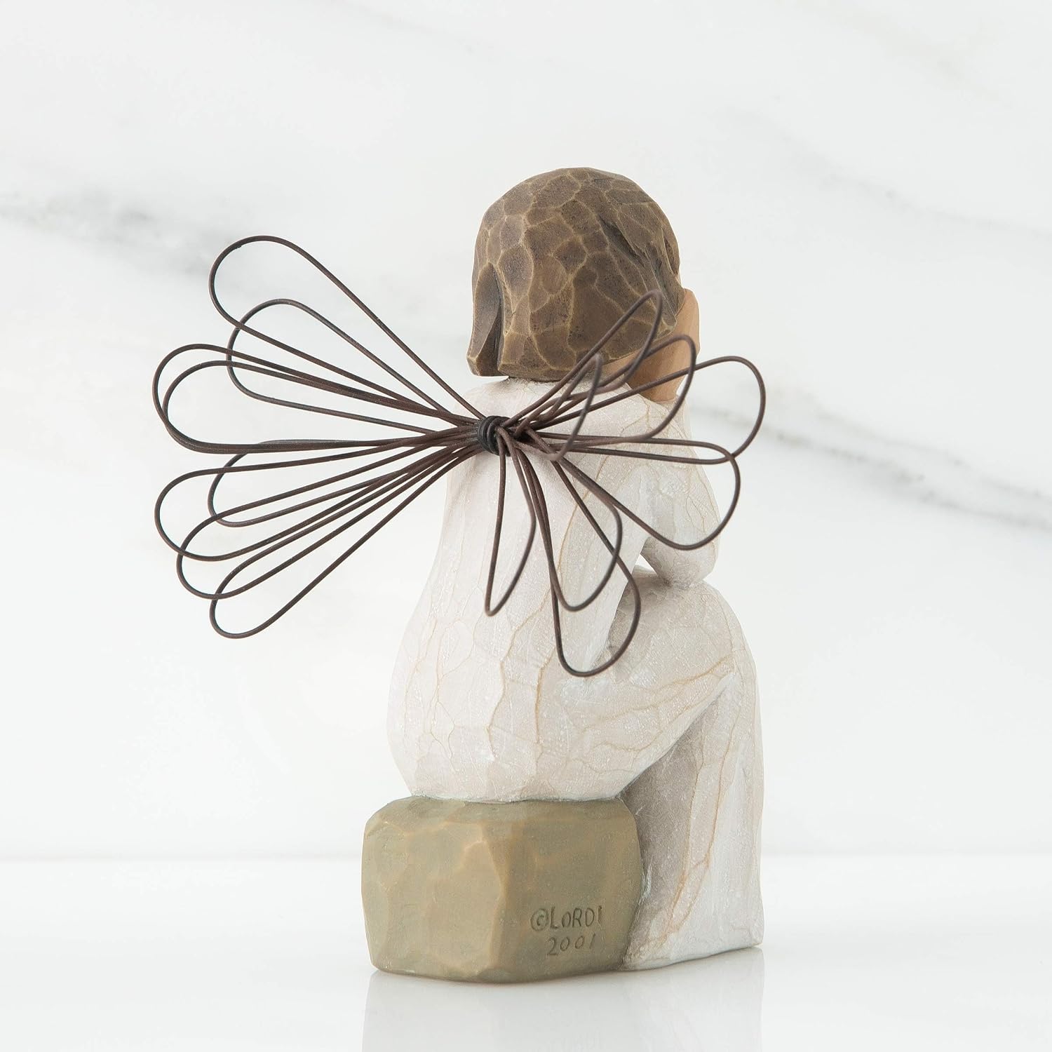 Detalle 2 de Enesco 26079 Ange de la Tendresse – ange en résine sculpté, livré en coffret cadeau