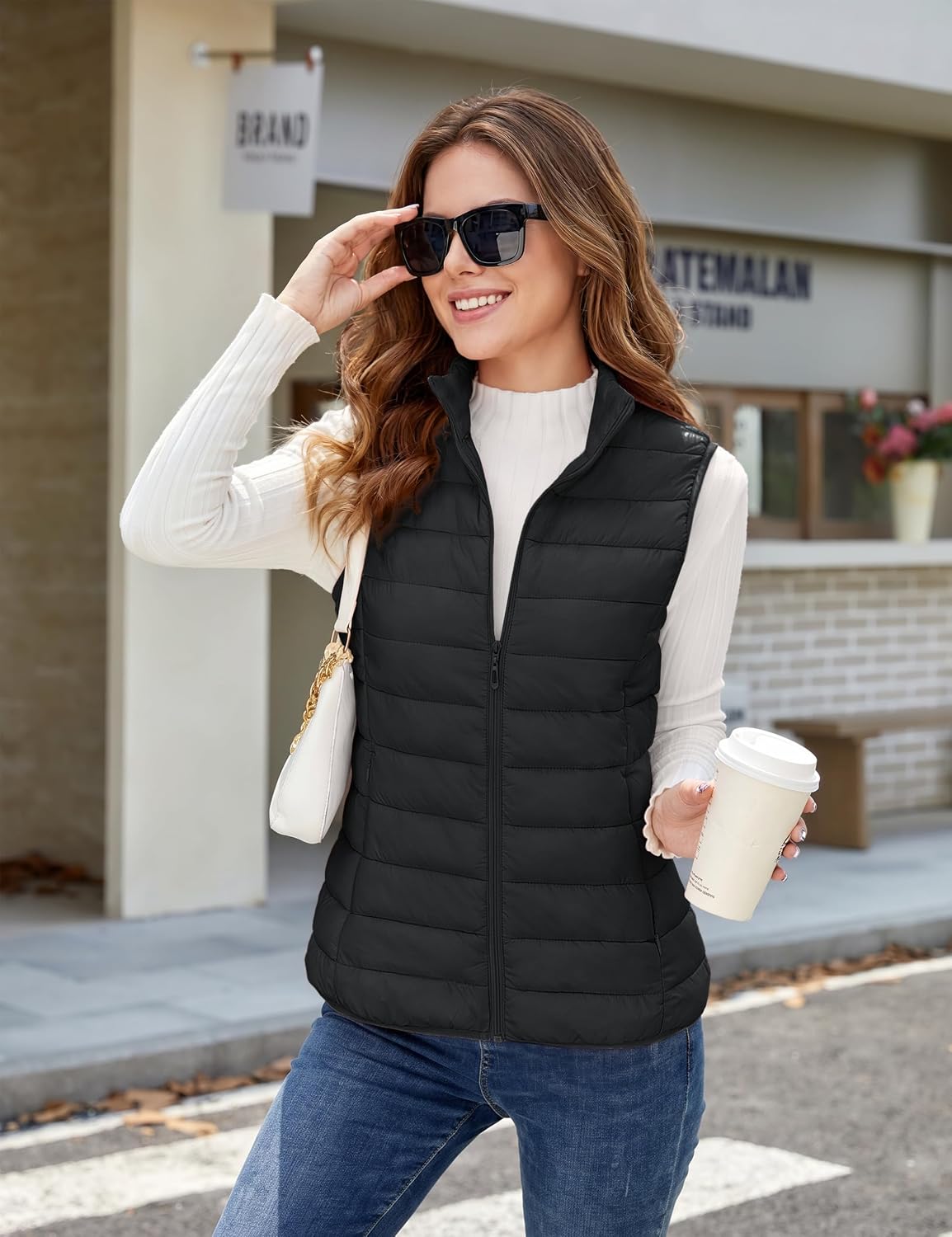 Detalle 2 de MAGCOMSEN Women's Quilted Puffer Vest, Lightweight Water-Resistant Nylon, 4 Pockets