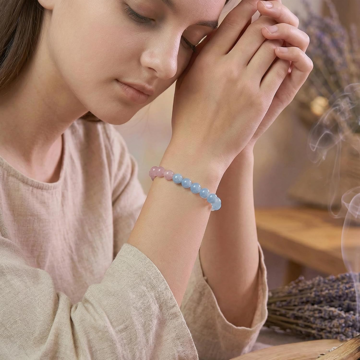 Detalle de Bivei Stärkendes Kristall-Heilungsarmband (8 mm) – Rosequarz, Aquamarin & Selenit als Stretch-Perlenarmband