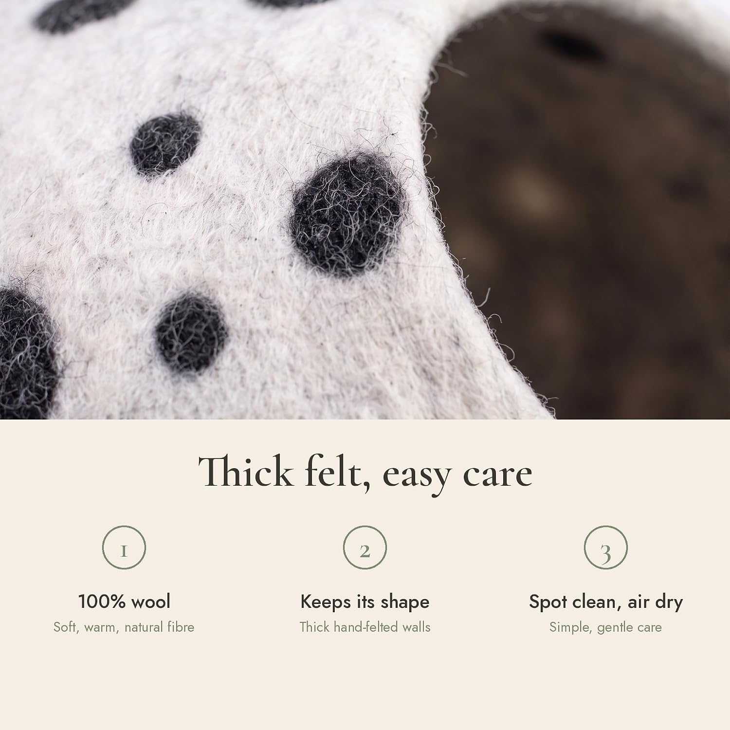 Detalle 2 de Woolygon Merino Wool Cat Cave, Foldable Hand-Felted Hideaway Pod