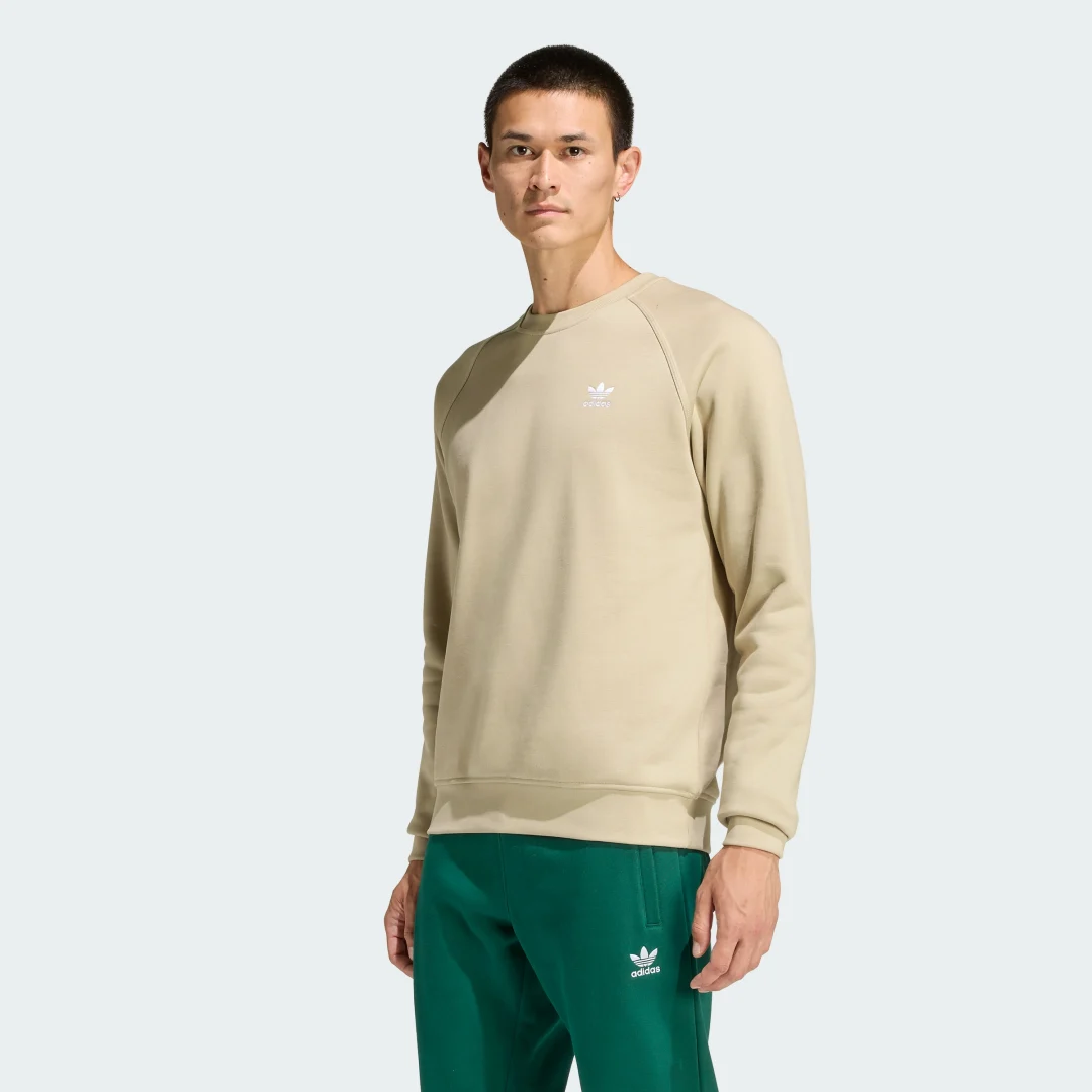 Detalle de Sudadera cuello redondo Trefoil Essentials de Adidas — Beige