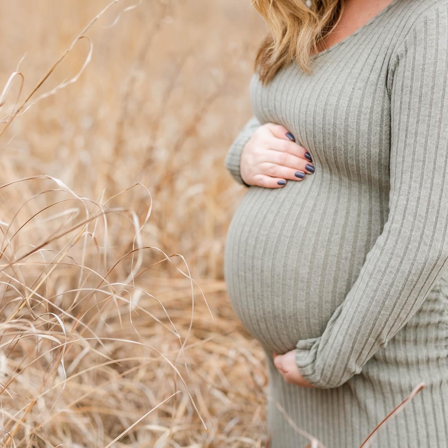 Detalle 2 de LAHILO Long Sleeve Maternity Sweater Dress for Fall 🤰