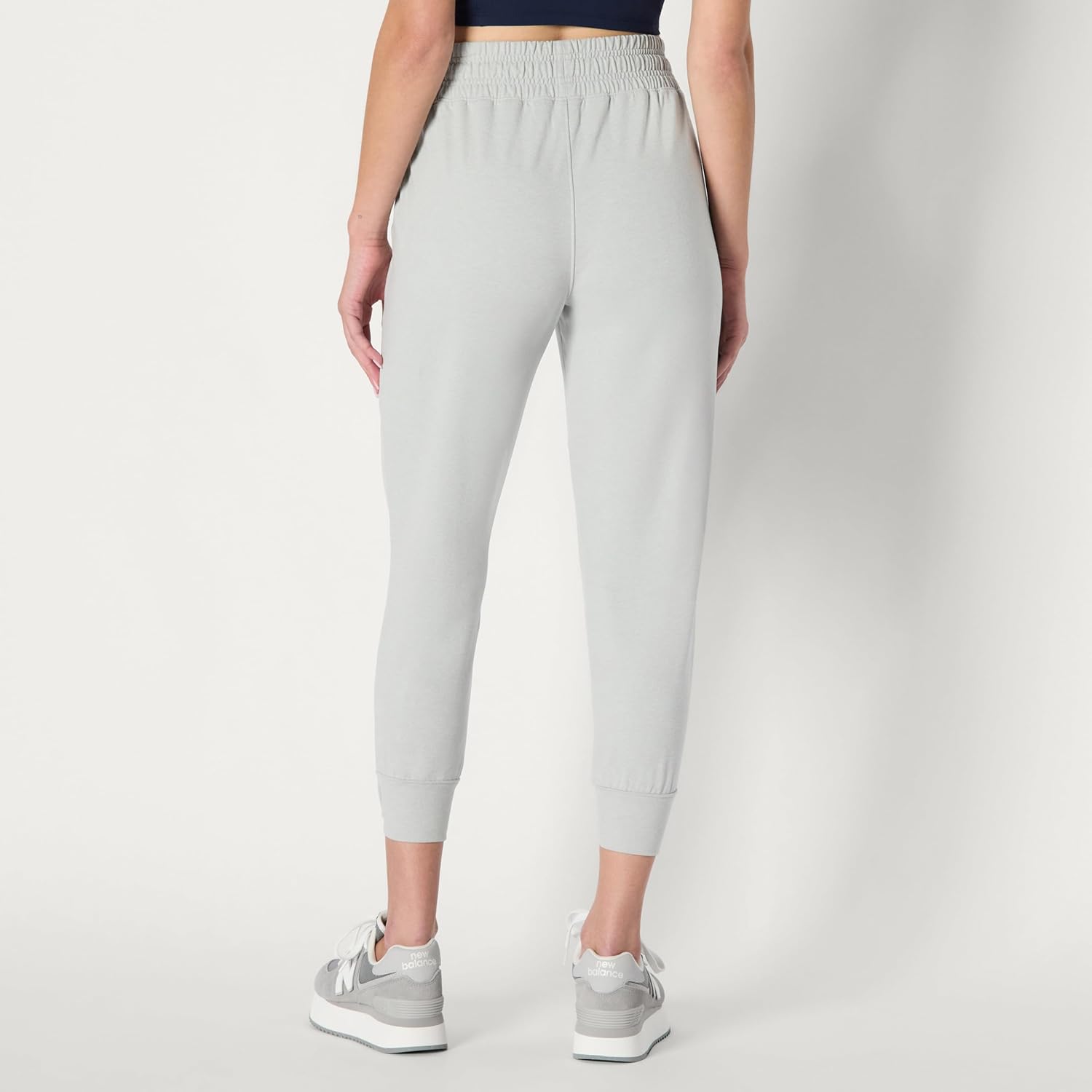 Thumbnail 3 de Amazon Essentials Damen Athletic Soft Performance Cropped Capri Jogger – leichter, elastischer Freizeit- und Trainingstrend
