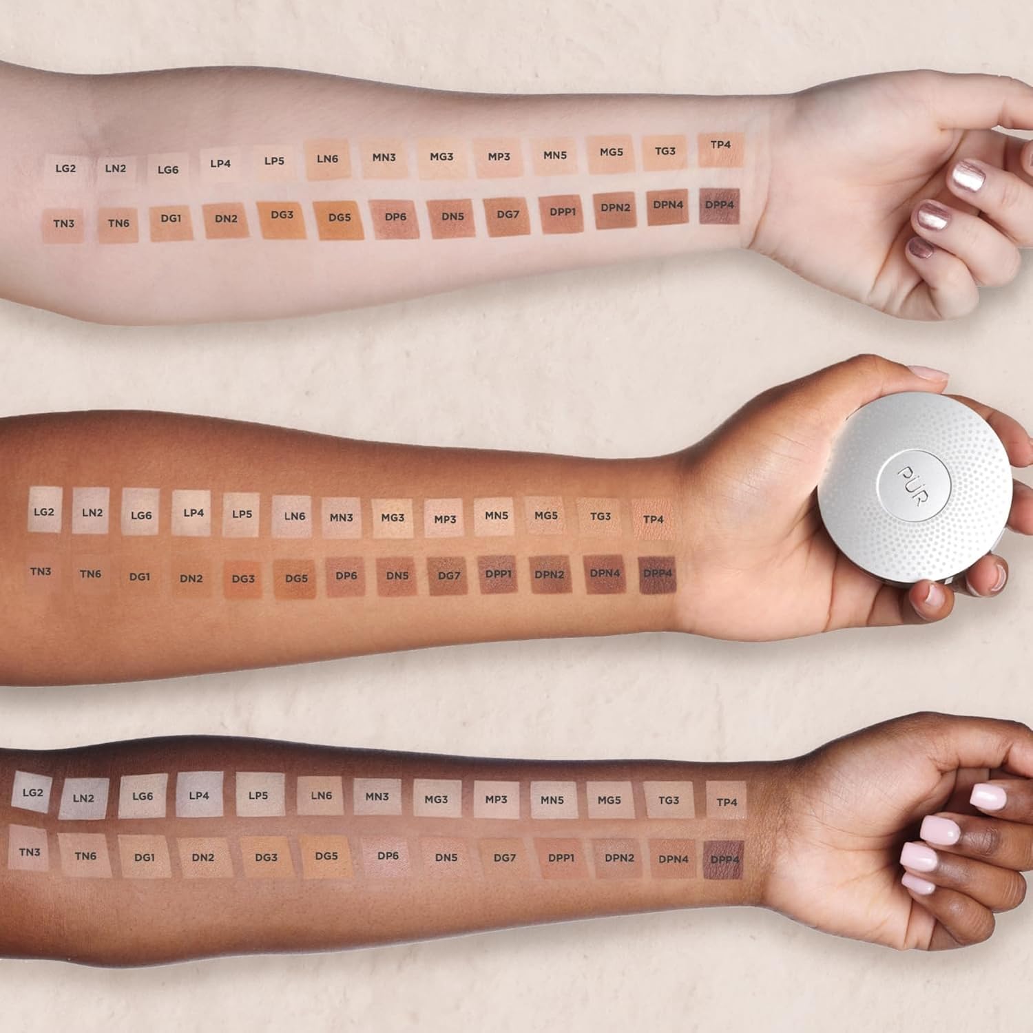 Thumbnail 5 de PÜR MINERALS 4-in-1 Pressed Mineral Foundation SPF 15 💄