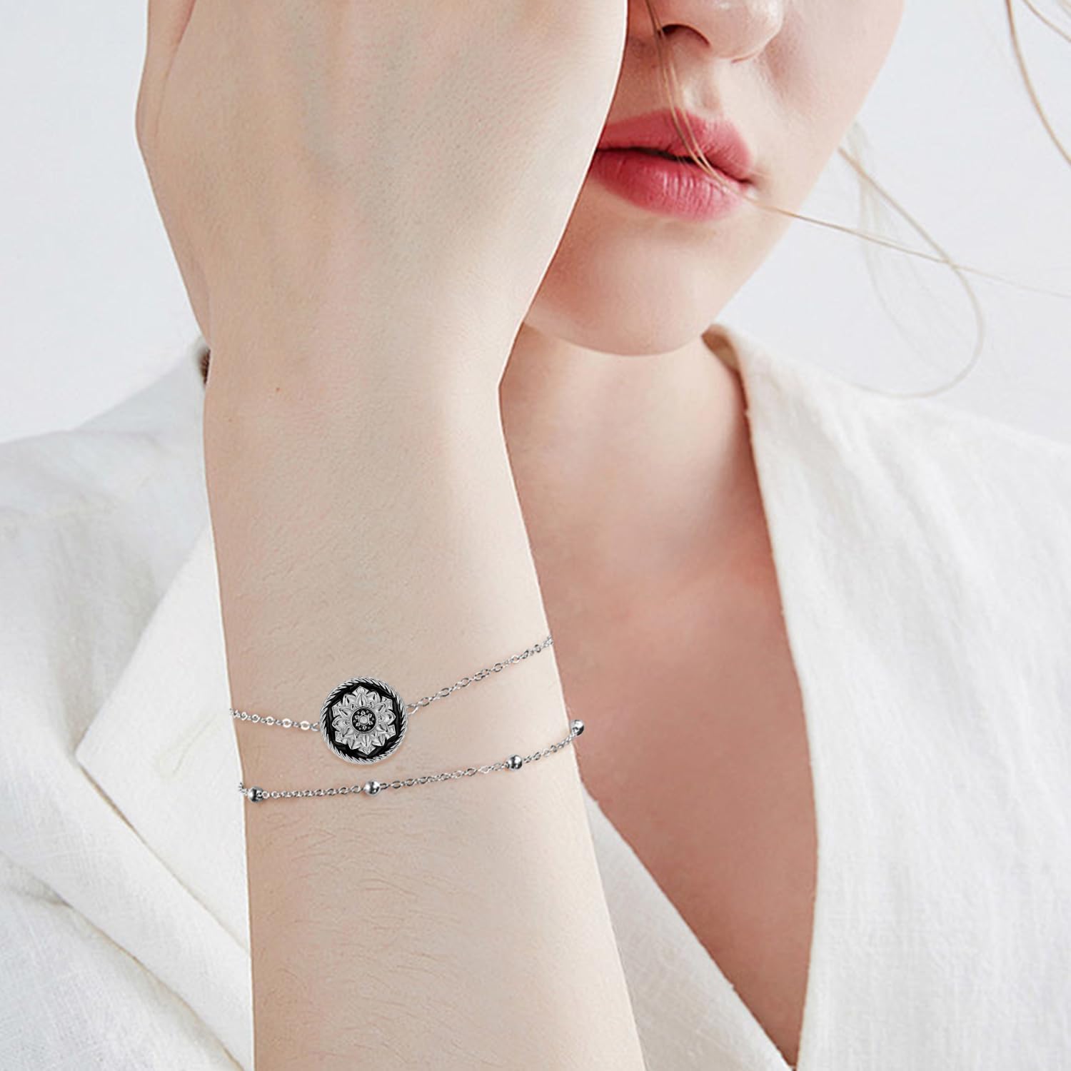 Detalle de J.MUEN Bracelet femme en argent sterling 925 avec motif fleur de lotus, réglable (17 cm + 4)