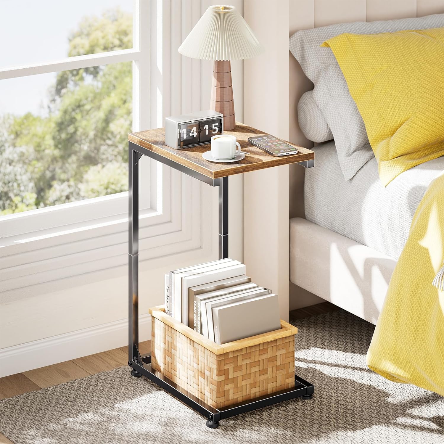 Detalle 2 de Simple Trending C Shaped End Table with Metal Frame