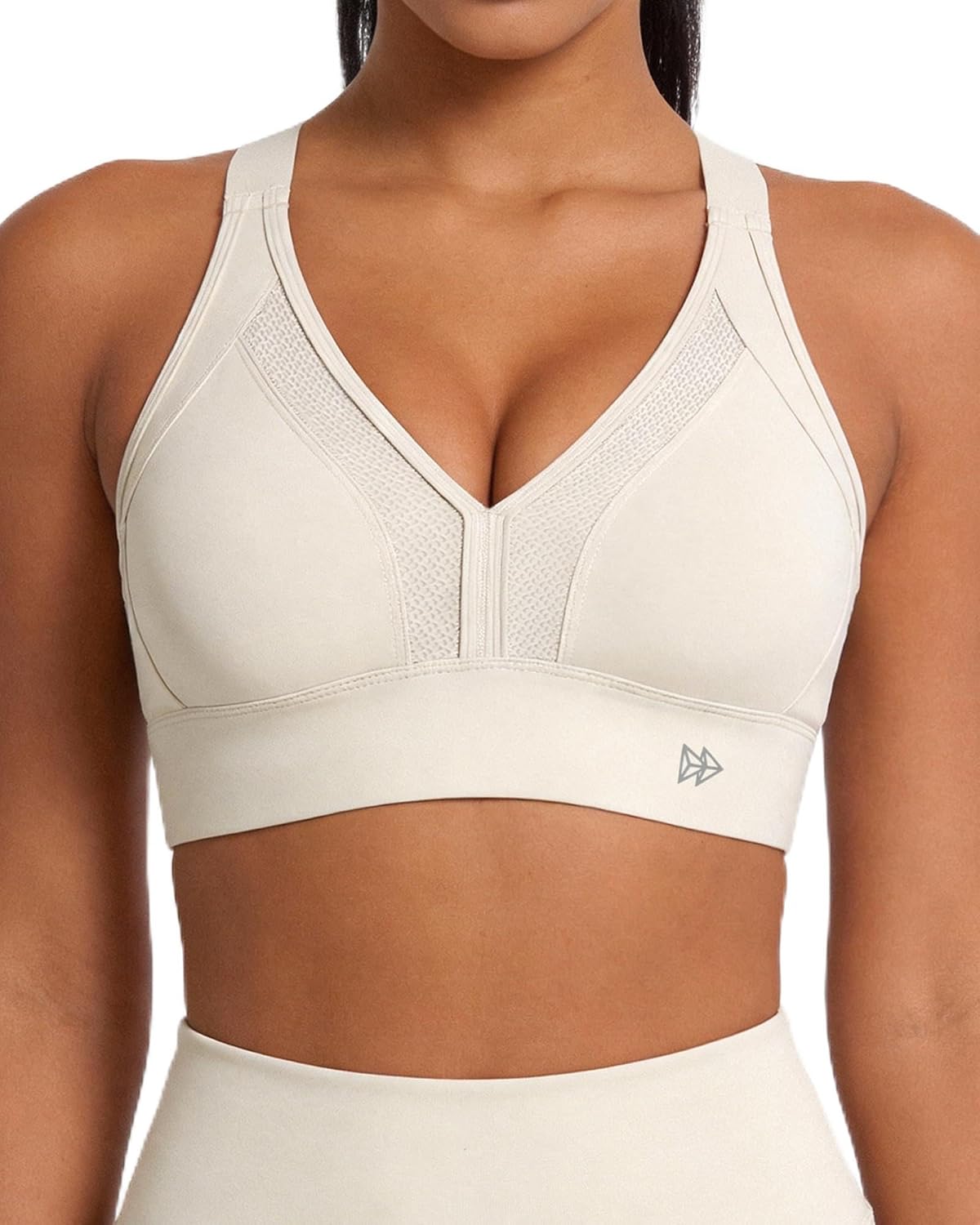 Detalle de Yvette High-Impact Sports Bra for Women — Sleek V-Neck with Adjustable Criss Cross Straps