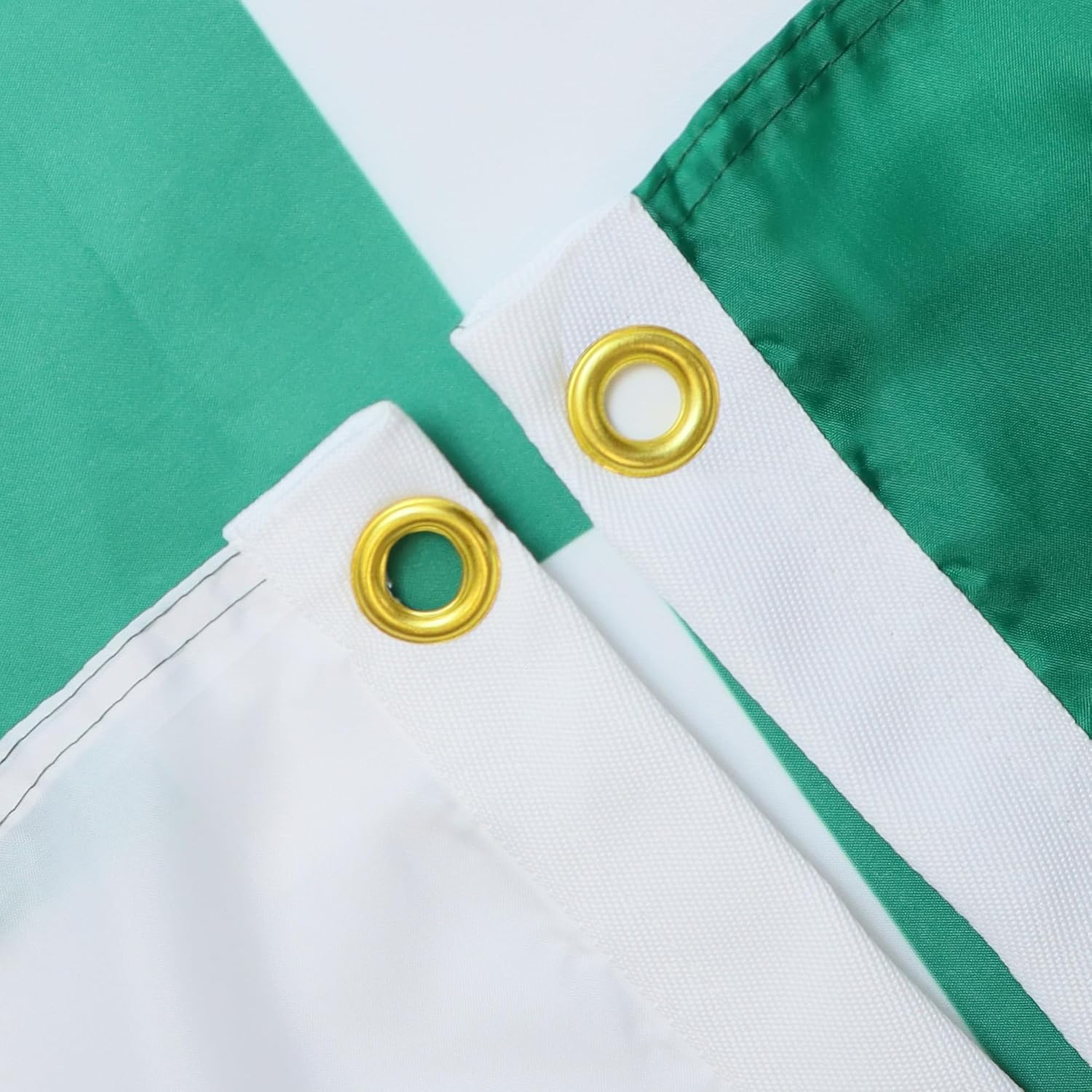 Thumbnail 1 de AZ FLAG Bandiera Scacchi Verdi e Bianchi 150x90 cm – Bandiera Scacchiera Verde e Bianca