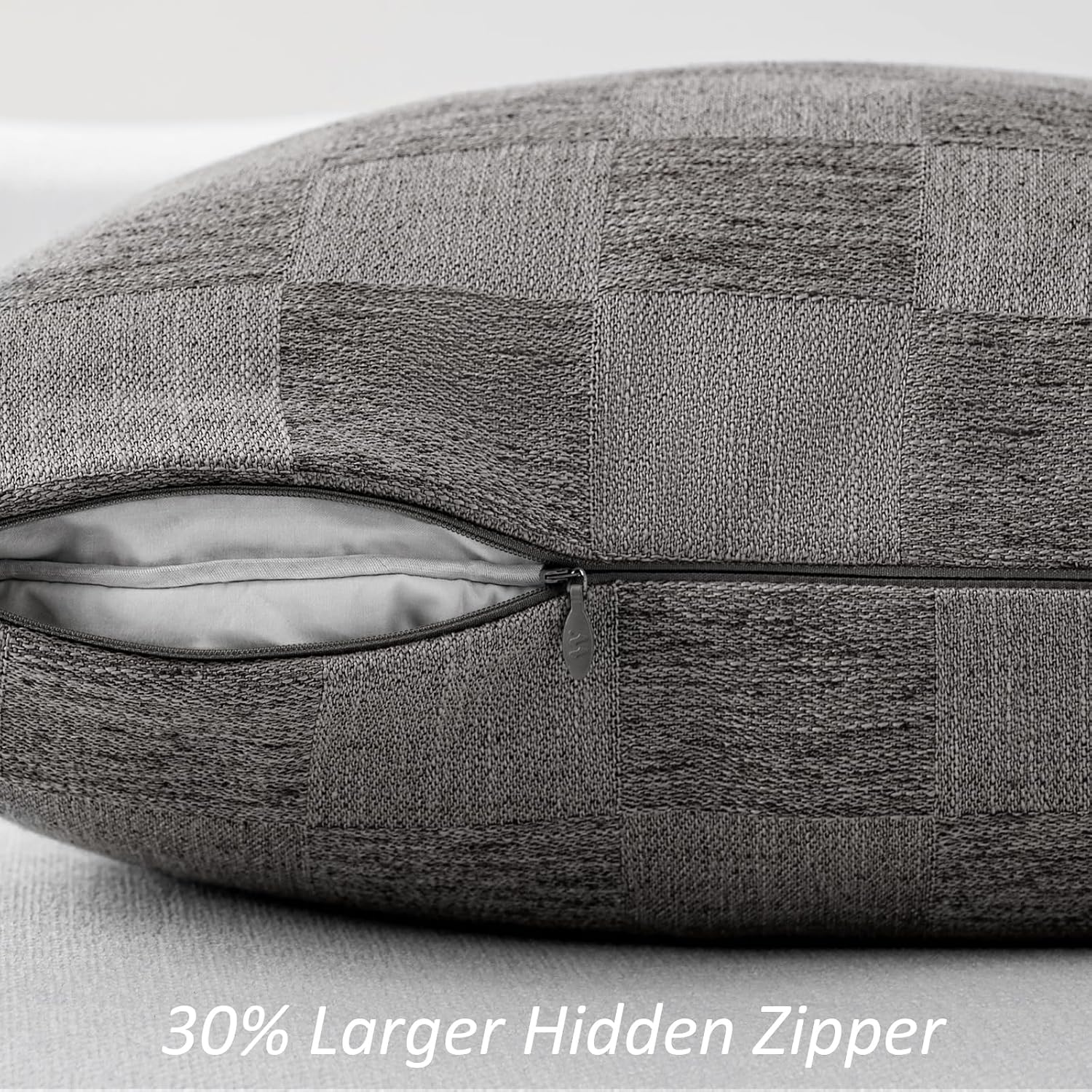 Thumbnail 1 de a moment Decorative Pillow Covers 18 x 18 Inch