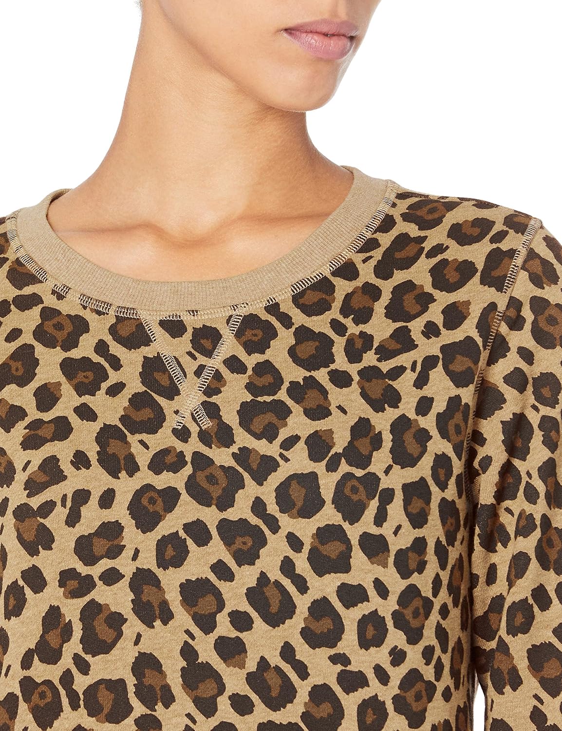 Detalle 2 de Amazon Essentials Women's Fleece Crewneck Long Sleeve Pullover Sweatshirt (Plus Size)