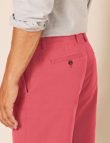 Thumbnail 3 de Amazon Essentials Men's Classic Fit 9" Chino Shorts with Pockets in Raspberry Red (42W)