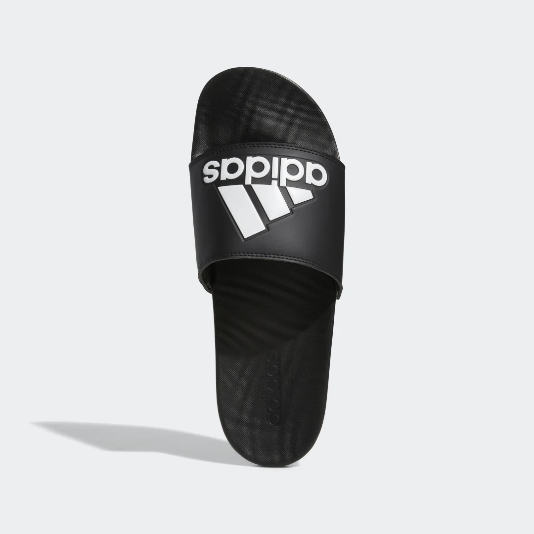 Thumbnail 1 de Adidas Adilette Comfort en Negro: sandalia cómoda para casa y playa