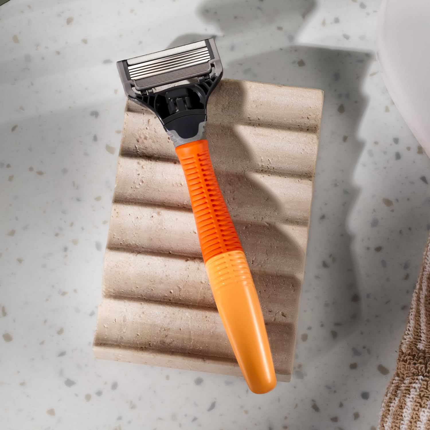 Detalle 2 de Harry's Razor Set 5 blades with 60ml shave gel 🪒