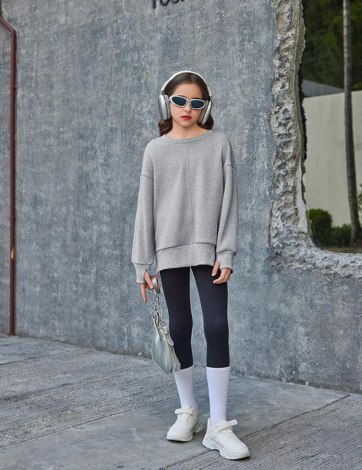 Detalle 2 de Girls Fleece Sweatshirt