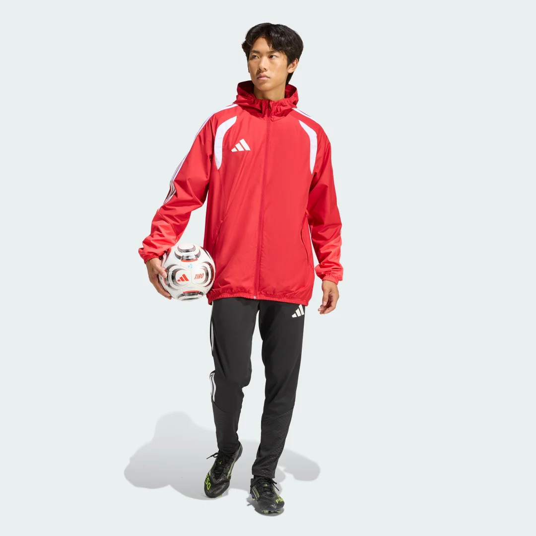 Detalle de Chaqueta Tiro 26 Competition All Weather de Adidas – Roja