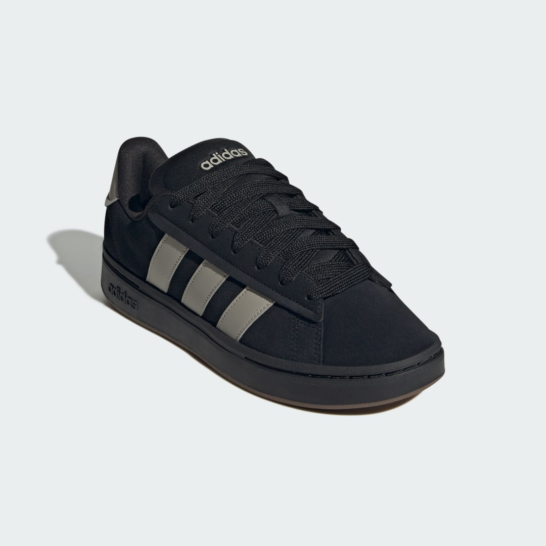 Detalle 2 de Adidas Grand Court Alpha: zapatilla en negro para uso diario y urbano