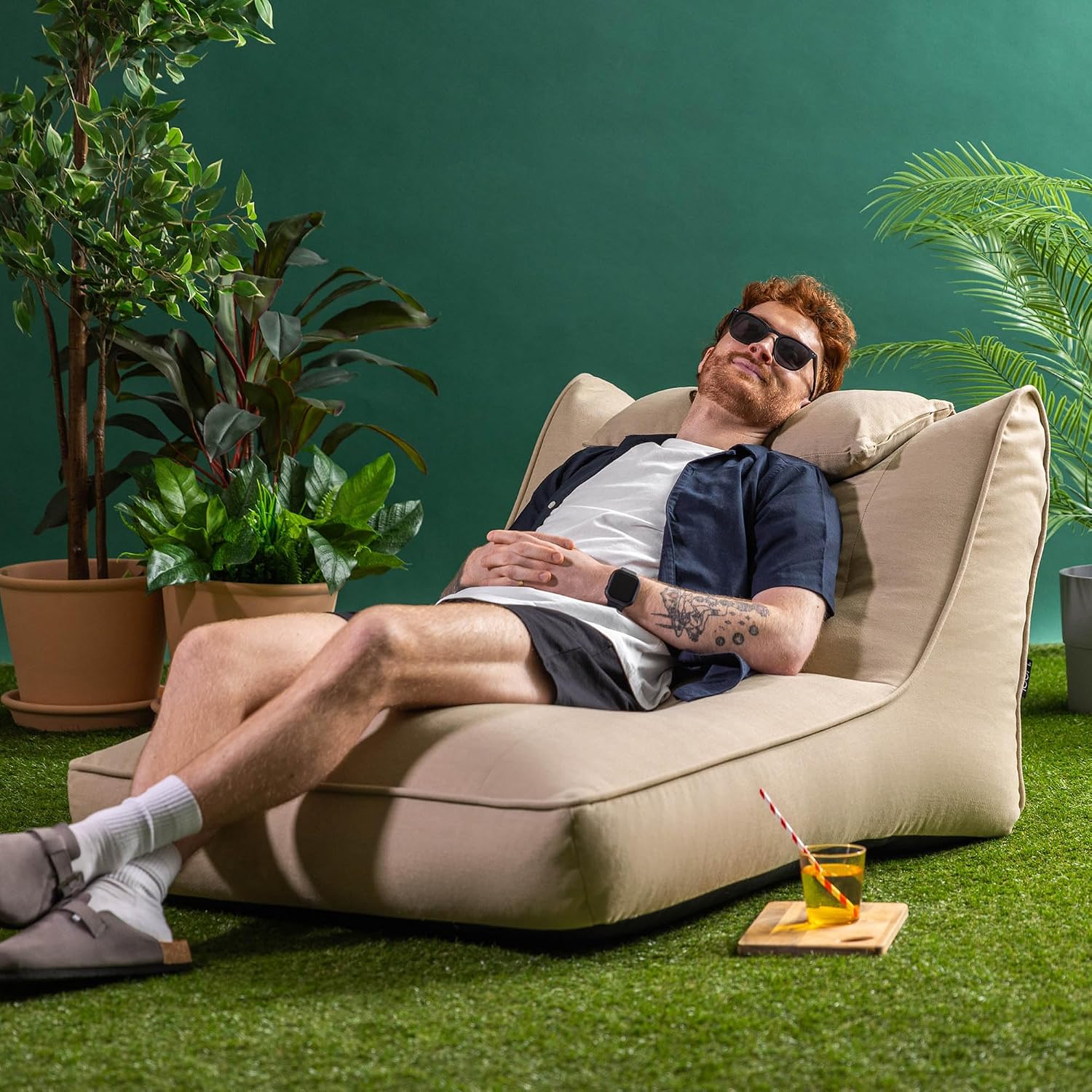 Detalle 2 de Icon Nova Sitzsack Sessel für Erwachsene, Beige – reclinable Lounge-Sitz für Drinnen & Draußen