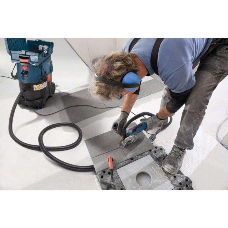 Detalle 2 de Aspiradora Industrial Bosch GAS 35 L SFC+ Professional 1200W: seca y húmeda, 35 L