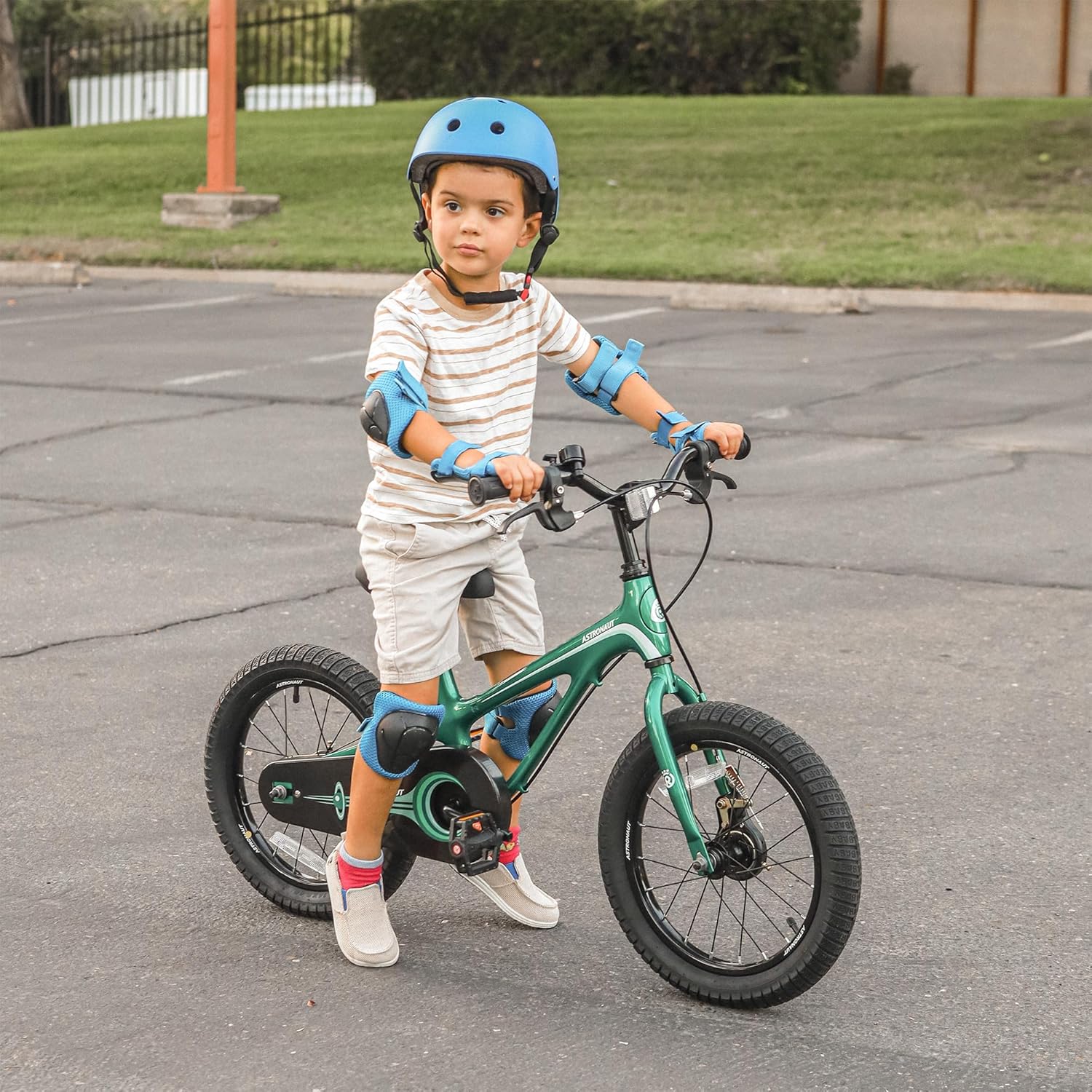 Thumbnail 1 de RoyalBaby Kids Bike Lightweight Magnesium Alloy (14/16/18 inch) — A thoughtful pick for growing riders