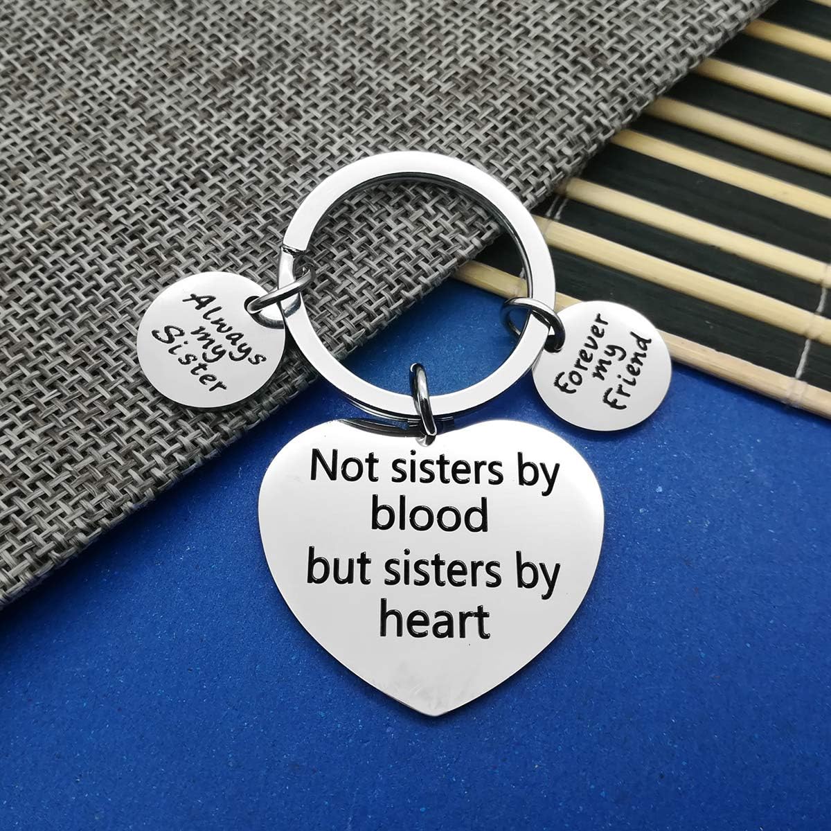Detalle de Huwujiu Best Friend Keyring: Not Sister by Blood but Sister by Heart