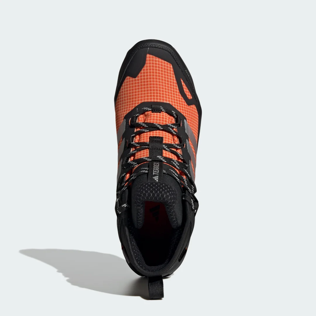 Detalle 2 de Adidas Terrex Skychaser AX5 Mid GORE-TEX CLIMAWARM+ (Negro) – Zapatilla de senderismo