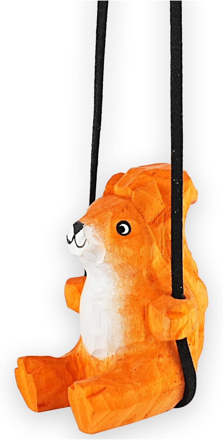 Thumbnail 1 de 100% Handmade Wooden Squirrel Car Hanging Ornament – hand-carved wooden swing décor for rear-view mirror
