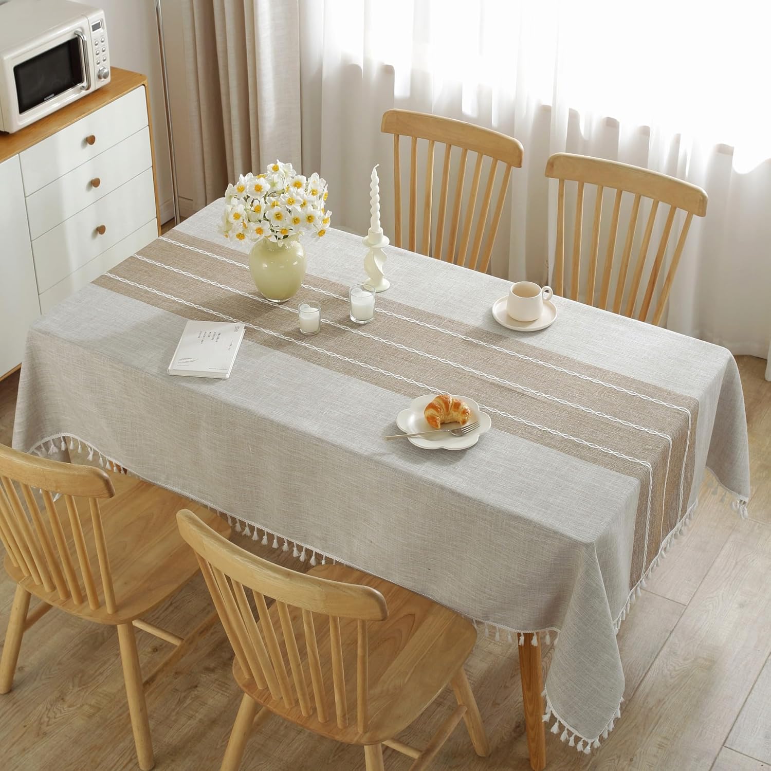 Detalle de JIALE Rectangle Tablecloths — Brown Cotton Linen, 55" x 86", Waterproof & Wrinkle-Free with Tassels