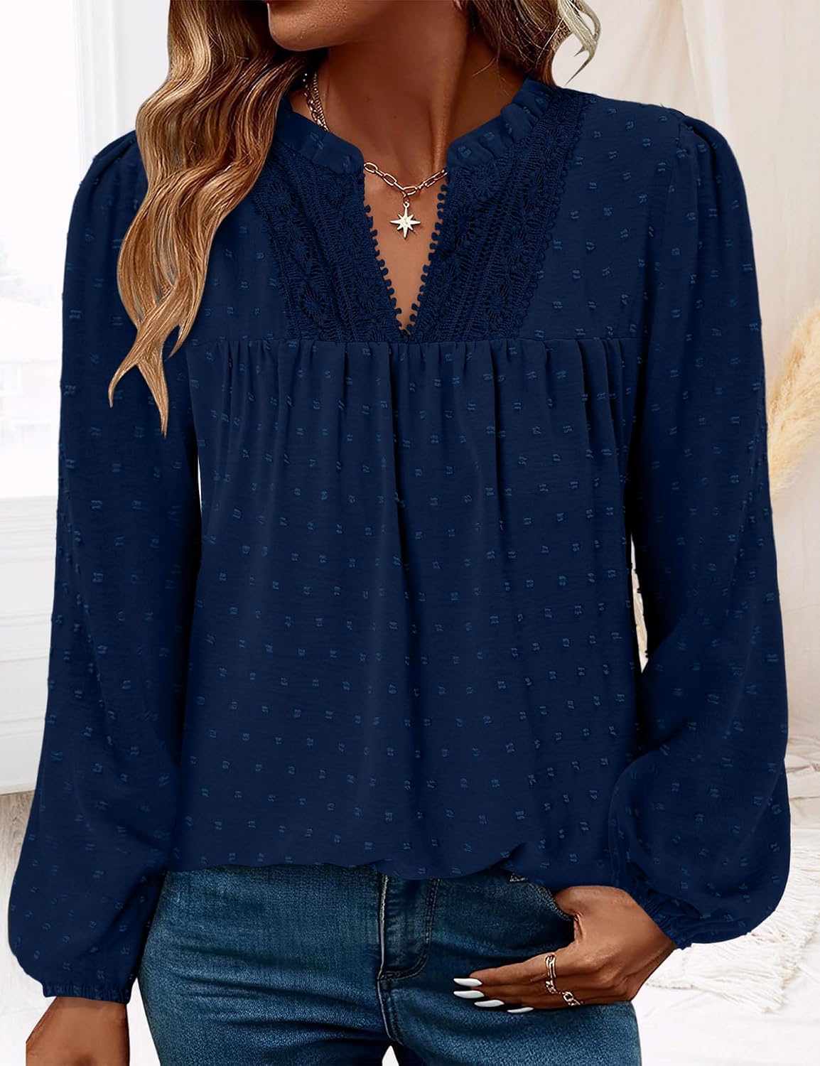 Detalle de onlypuff Women's V-Neck Swiss Dot Ruffle Tunic Top, Long Sleeves