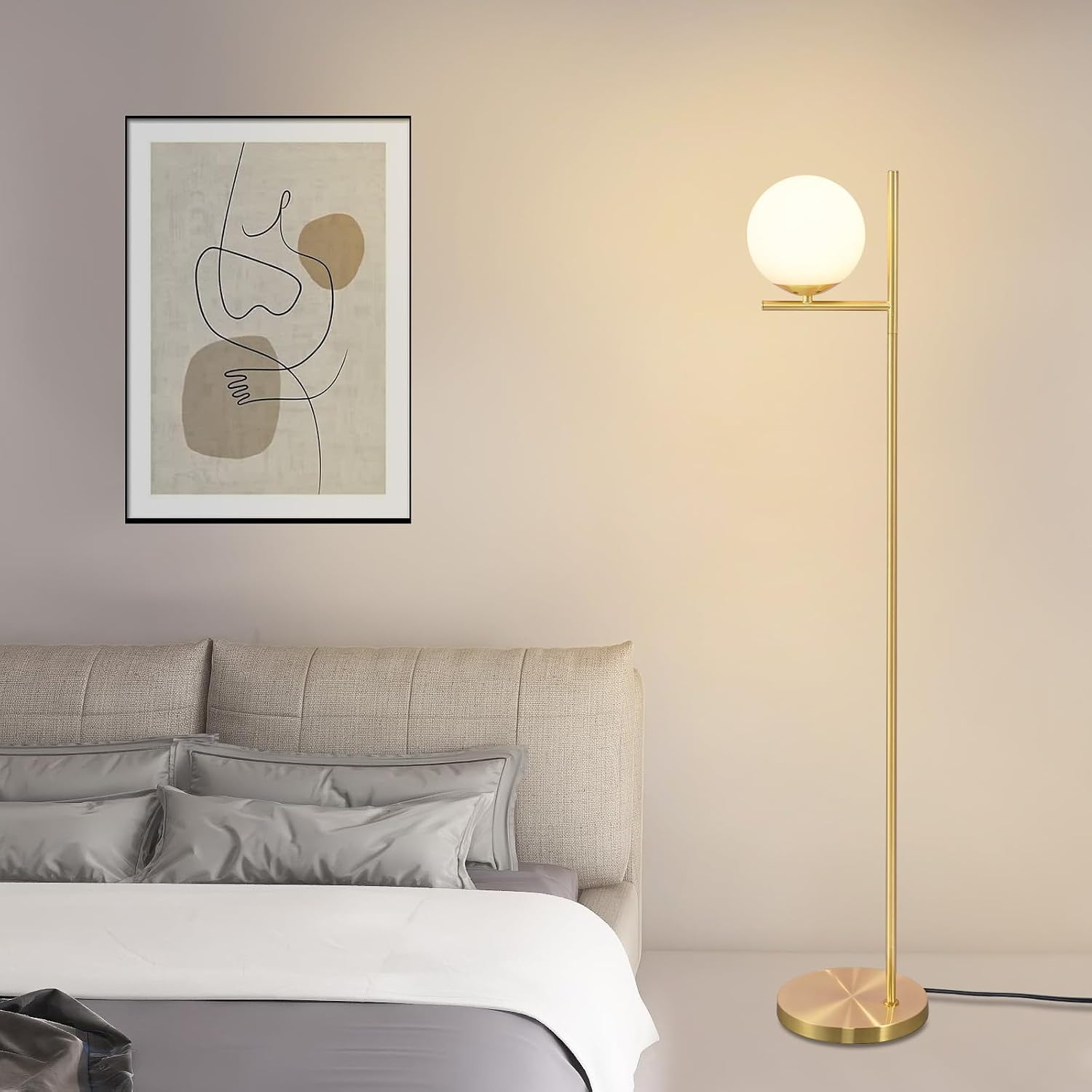 Detalle 2 de ZMH Lampadaire moderne pour salon — 3 ampoules E27, design doré et boule de verre