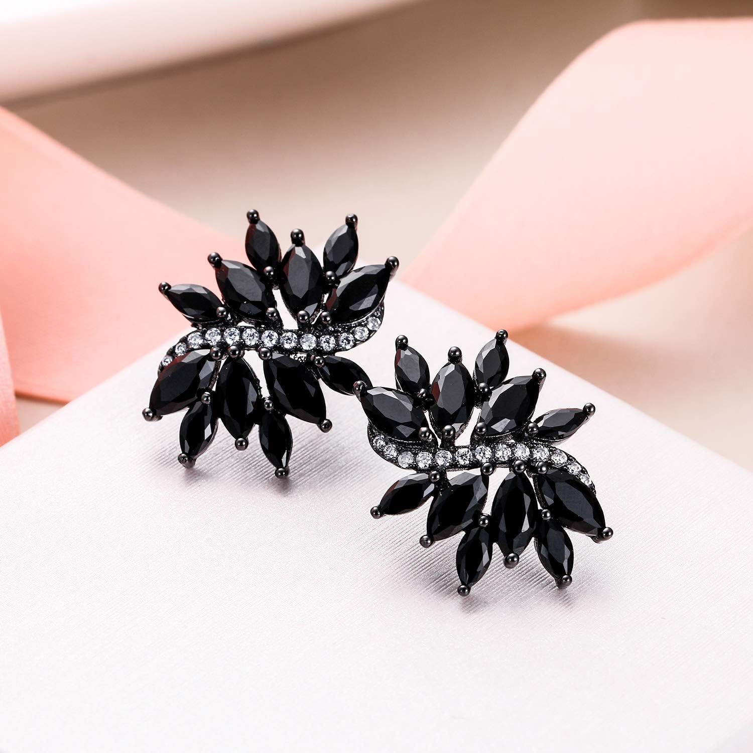 Detalle de Ever Faith Femme Marquise CZ Boucles d'oreilles percé – Floral Feuille Stud